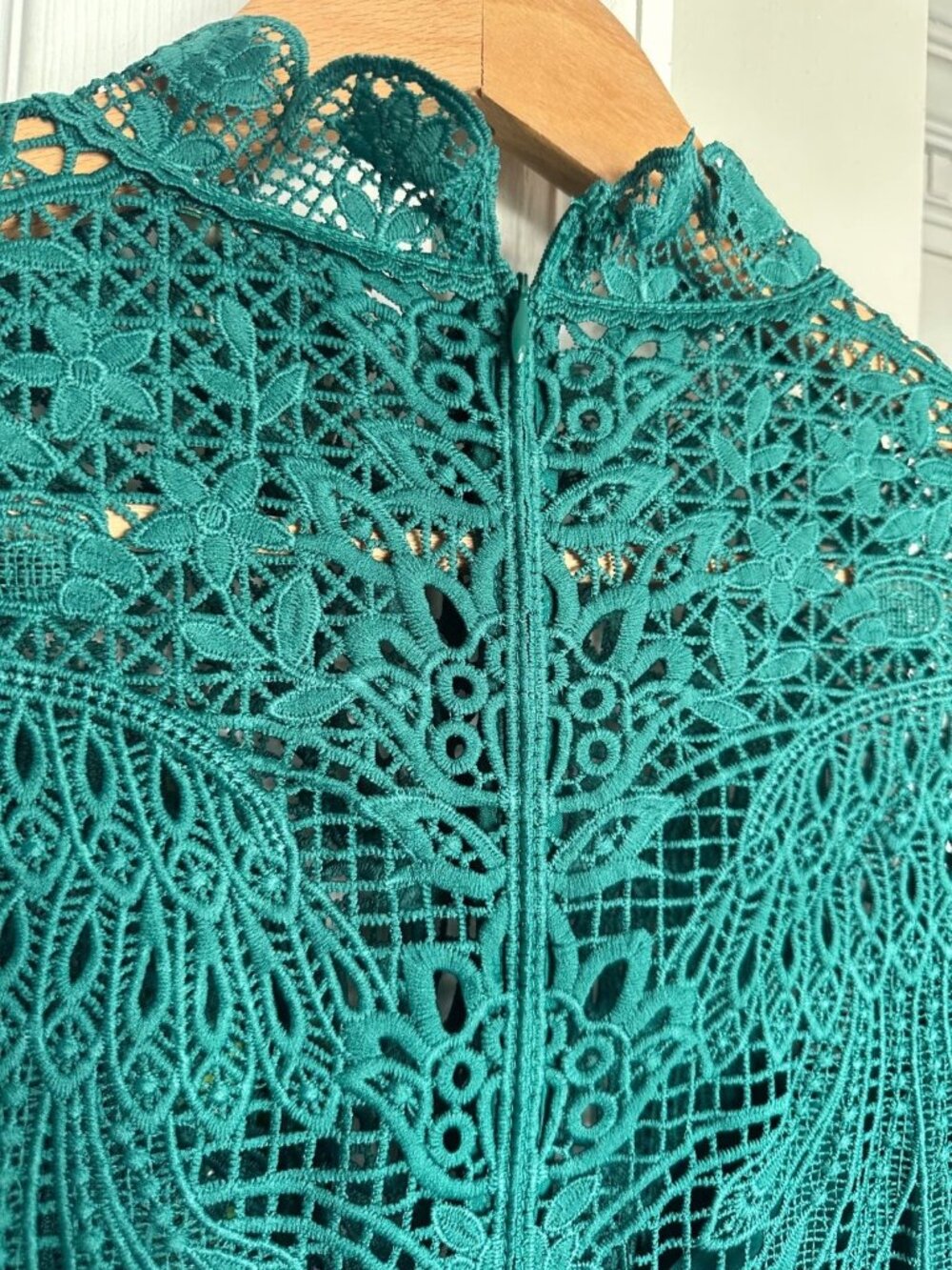 Farm Rio M Dark Guipure Lace Emerald Green Long Sleeve Maxi Dress - Picture 14 of 15